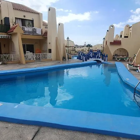 Mareverde Vista Mare Con Tres Piscinas Apartment