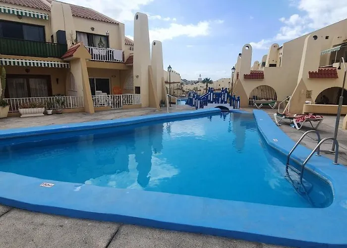 Mareverde Vista Mare Con Tres Piscinas Daire